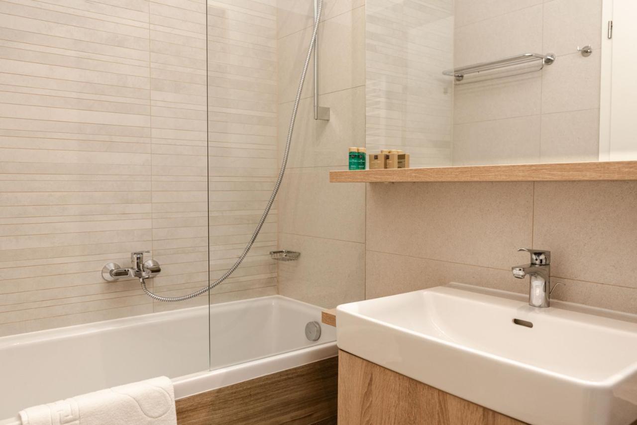 Apart B&V 701 Coresi - Luxury Mountain Haven บราชอฟ ภายนอก รูปภาพ